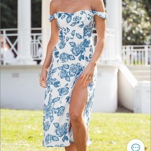 Off shoulder floral dress *NWT